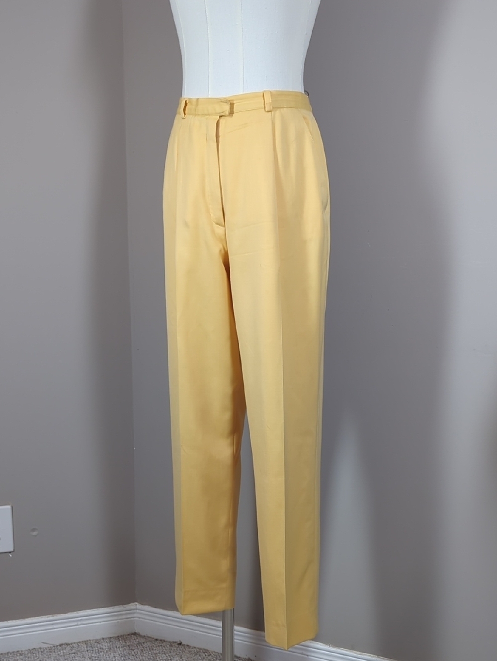Escada Tprisers Vintage Wool Pants Women's Butter Yellow Tapered Size 8